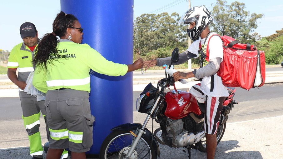 Motociclistas também serão orientados sobre como manter comportamentos seguros no trânsito.