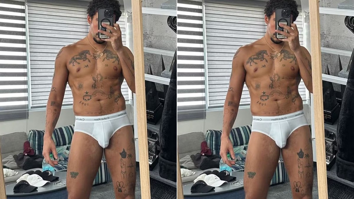 Bad Bunny posa de cueca branca e agita fãs com foto nas redes sociais