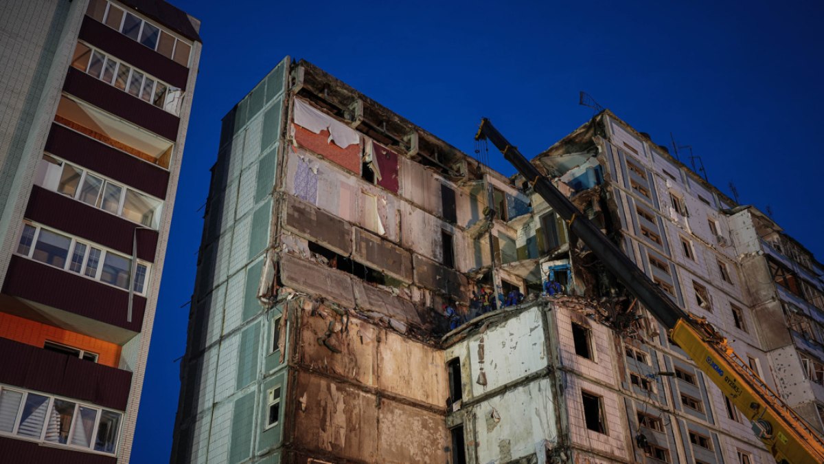 Ataque, supostamente, russo a um prédio residencial na cidade de em Uman, na Ucrânia