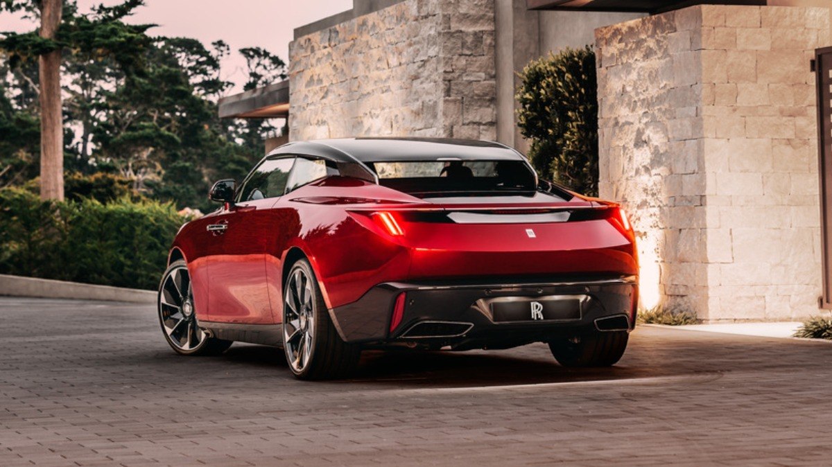 Rolls-Royce La Rose Noire Droptail