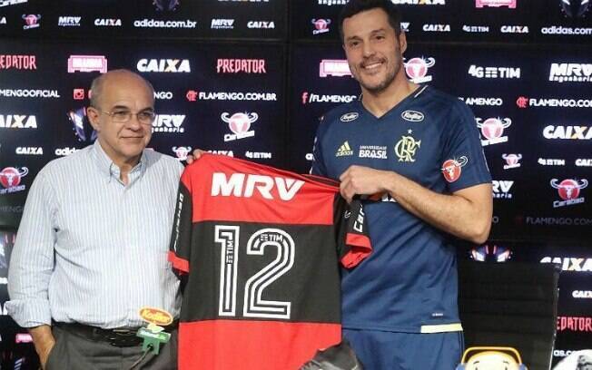 Flamengo chegou a aposentar a 12, mas hoje usa normalmente