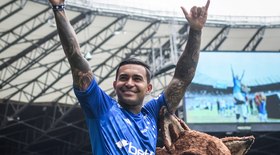 Publicação de Memphis no X alcança 1 milhão de pessoas e revolta rivais