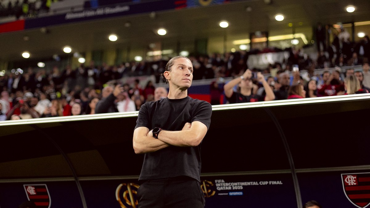 Filipe Luís é multicampeão pelo Flamengo Filipe Luís é multicampeão pelo Flamengo