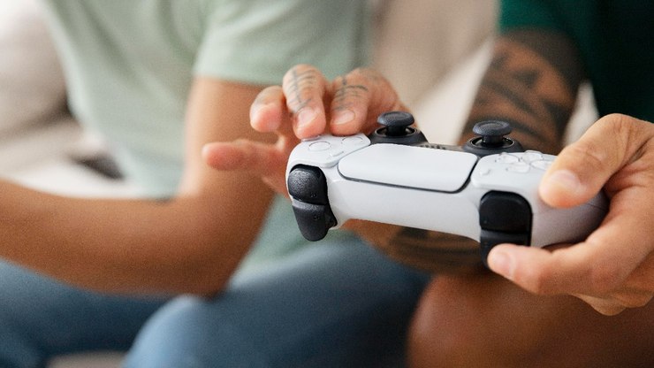 Jogos%20de%20PlayStation%205%20surgem%20com%20mais%20de%2050%25%20de%20desconto