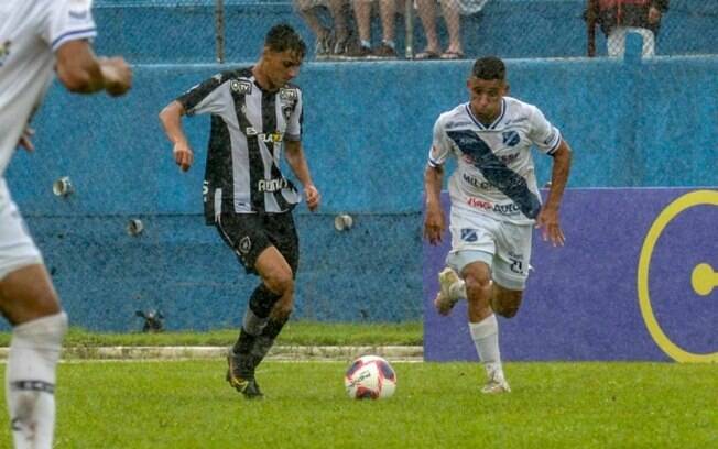 Destaque da Copinha, Jefinho é chamado para o time principal do Botafogo