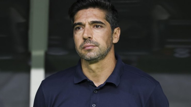 Palmeiras%20perde%20vantagem%20e%20precisa%20de%20trope%C3%A7os%20do%20Flamengo