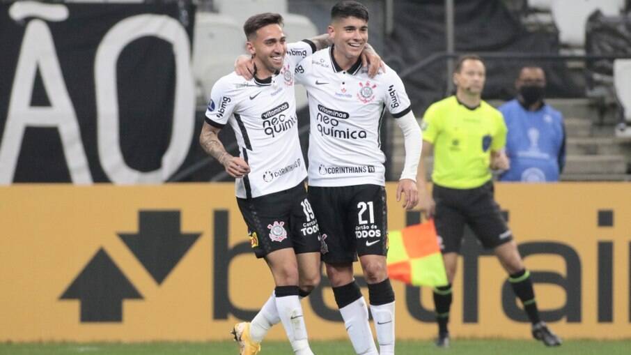 Corinthians vende Araos para clube mexicano 