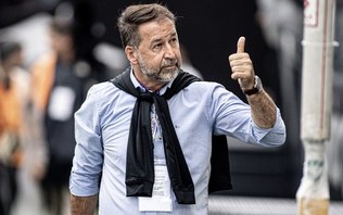 Corinthians: Augusto Melo abre jogo sobre caso Memphis Depay