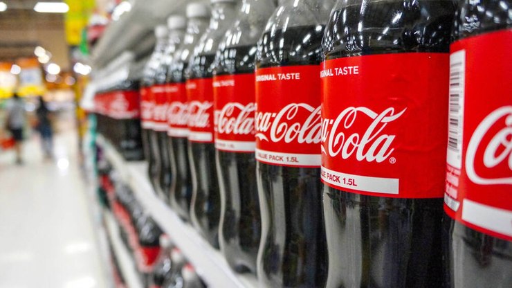 Governo%20suspende%20f%C3%A1brica%20da%20Coca-Cola%20por%20risco%20de%20contamina%C3%A7%C3%A3o