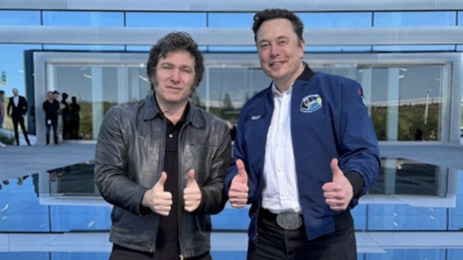 Javier Milei, o presidente da Argentina, e o empresário Elon Musk, dono do X, se reuniram no Texas, EUA