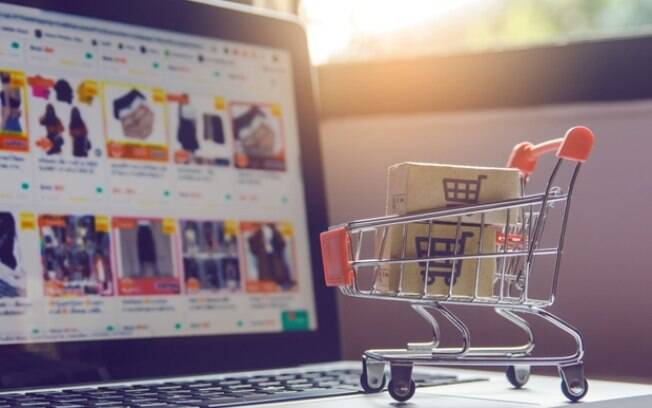 Para prosseguir em operação, empreendedores investem em vendas on-line
