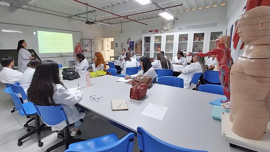 O ENIAC foi a instituição de ensino superior que mais apresentou trabalhos acadêmicos para o encontro, com 46 análises entregues. O ENIAC foi a instituição de ensino superior que mais apresentou trabalhos acadêmicos para o encontro, com 46 análises entregues.