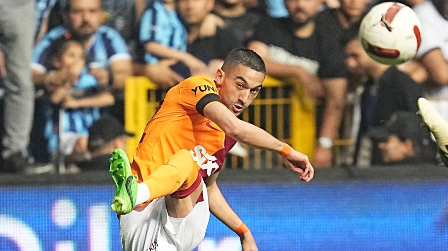 Ziyech está sem contrato desde sua saída do Al Duhail, do Catar