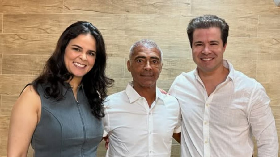 Romário faz transplante capilar Romário faz transplante capilar