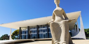 Muito além do Plenário: confira o que faz um ministro do STF