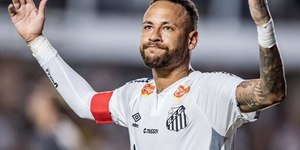 Neymar 'causou' prejuízo a cantor em noite de poker; entenda