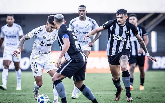 No primeiro turno, Botafogo e Santos empataram por 2 a 2, na Vila Belmiro