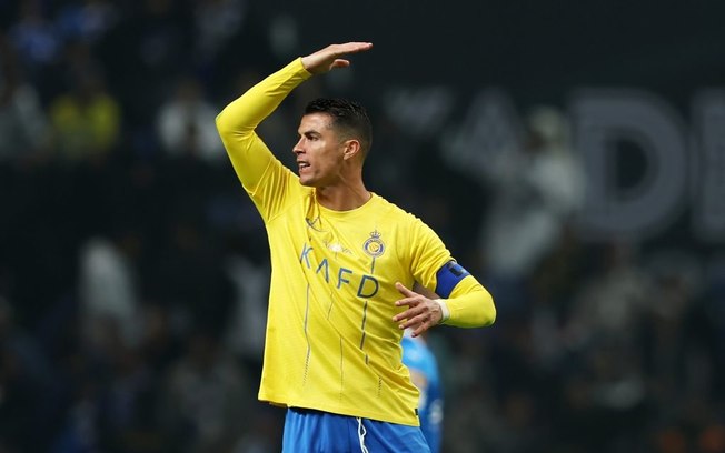 Cristiano Ronaldo ‘perde a linha’ e esfrega camisa de rival nas partes íntimas
