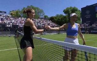 Cumprimento vira briga no WTA de Bad Homburg; veja o vídeo
