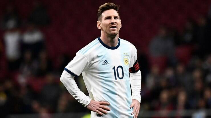TNT Sports Brasil - Repórter: Tirando o Messi, quem é o melhor jogador do  mundo? Messi: É difícil, tem muitos bons jogadores, Neymar, Mbappé, Agüero,  Suárez Repórter: Senti falta de um jogador