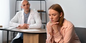 Por que mulheres lideram busca por terapia? Especialista explica