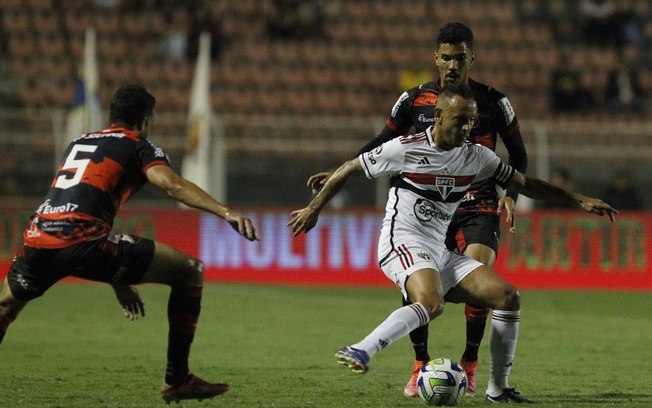 São Paulo enfrenta o Ituano buscando vaga nas quartas do Paulistão