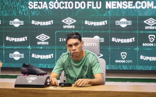 Paulo Baya é apresentado como reforço do Fluminense na temporada 2025