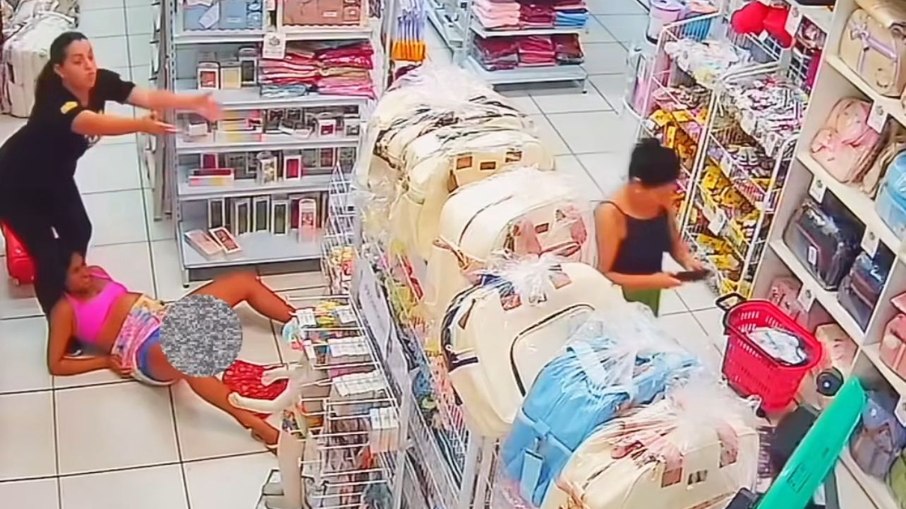 Pábada recebeu ajuda das funcionárias do estabelecimento