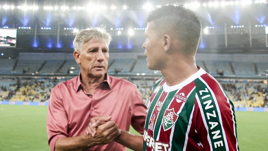 Thiago Silva e Renato Gaúcho na primeira partida no regresso do treinador, em vitória sobre o Bragantino, em abril