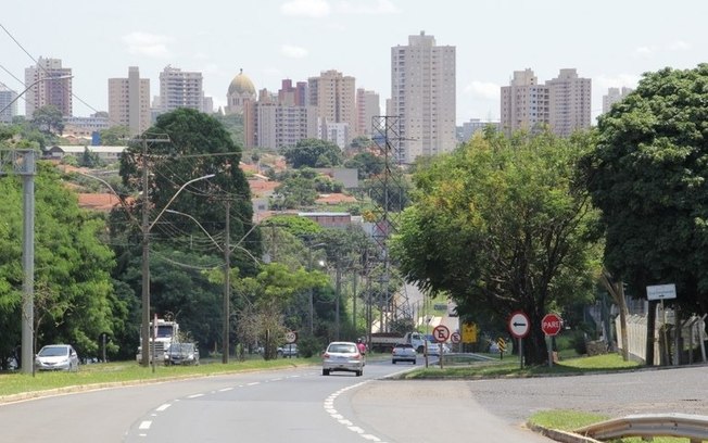 Saiba o que abre e o que fecha no feriado de 9 de julho em Araraquara Saiba o que abre e o que fecha no feriado de 9 de julho em Araraquara