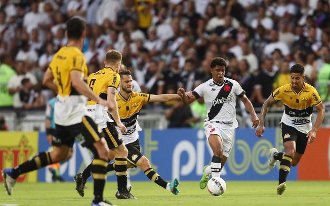 Vasco acelera para ter Andrey disponível contra o Flamengo