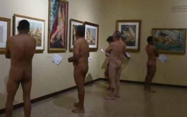 Museu recebe nudistas em exposição do pintor colombiano chamado Pedro Nel Gómez