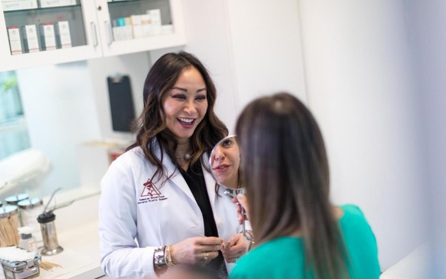 Galderma lança campanha “Acorde pronta com Restylane”