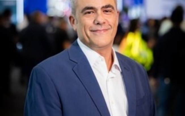 RX apresenta Rodrigo Moreno Bueno como novo gerente da FIEE RX apresenta Rodrigo Moreno Bueno como novo gerente da FIEE