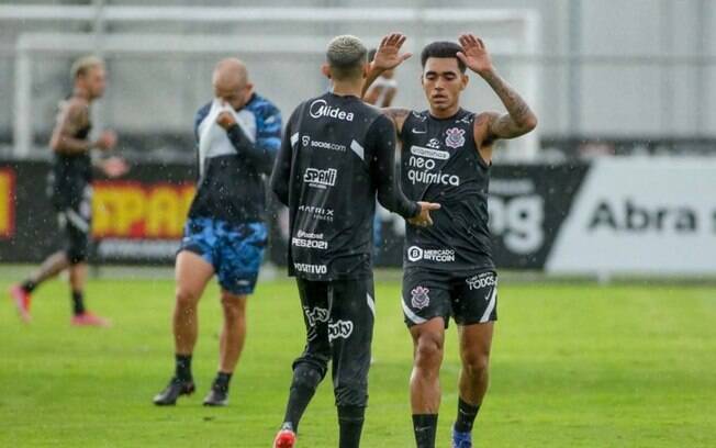 Du Queiroz cresce na pré-temporada e pode ser uma das surpresas do Corinthians para o início do ano