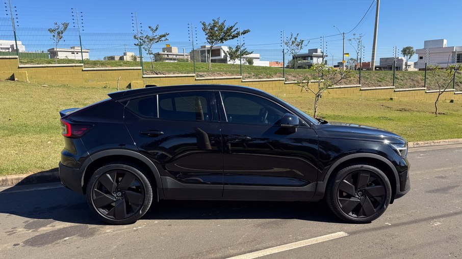 Volvo EC40 Black Edition