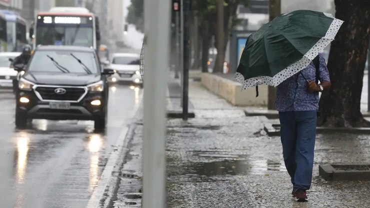 Chuva forte a intensa atinge vários estados nesta quinta (12)