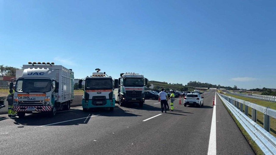 Caminhões no Rodoanel Caminhões no Rodoanel