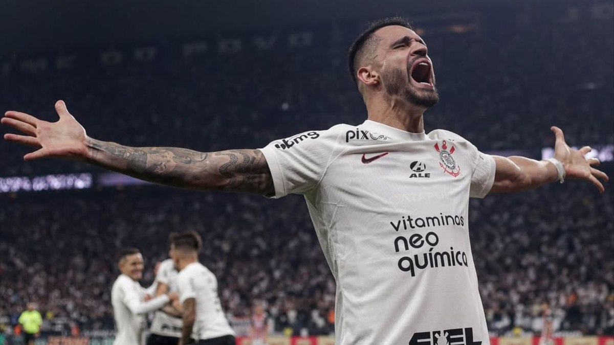 À lá Marcelinho, Renato Augusto é ídolo geracional do Corinthians À lá Marcelinho, Renato Augusto é ídolo geracional do Corinthians