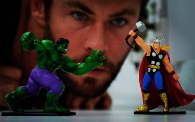 Aparentemente, Thor vai vencer Hulk nessa incrível batalha de action figures