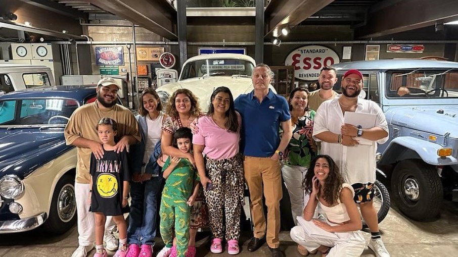 Preta Gil visitou museu de carros antigos após diagnóstico de câncer Preta Gil visitou museu de carros antigos após diagnóstico de câncer