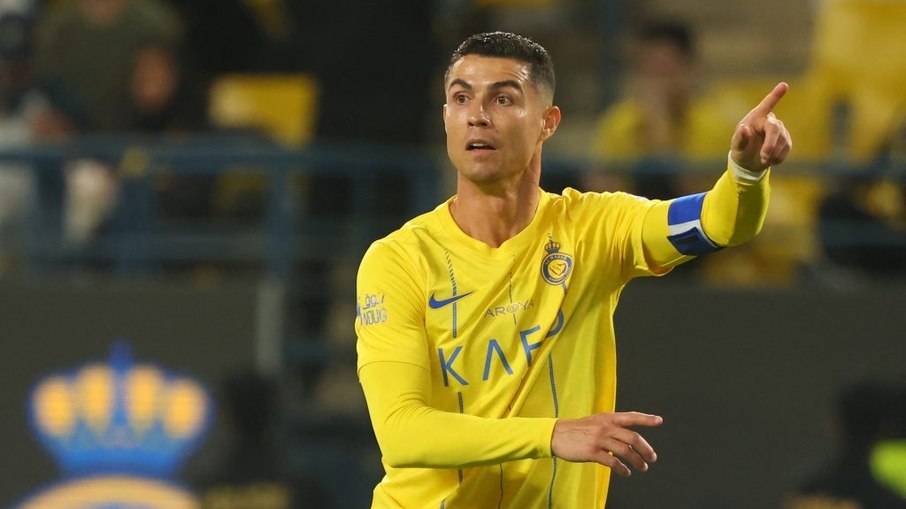 Cristiano Ronaldo chama atenção na web com foto do pé