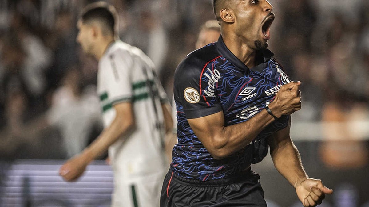 Cristiane faz quatro gols em goleada do Santos pelo Paulista