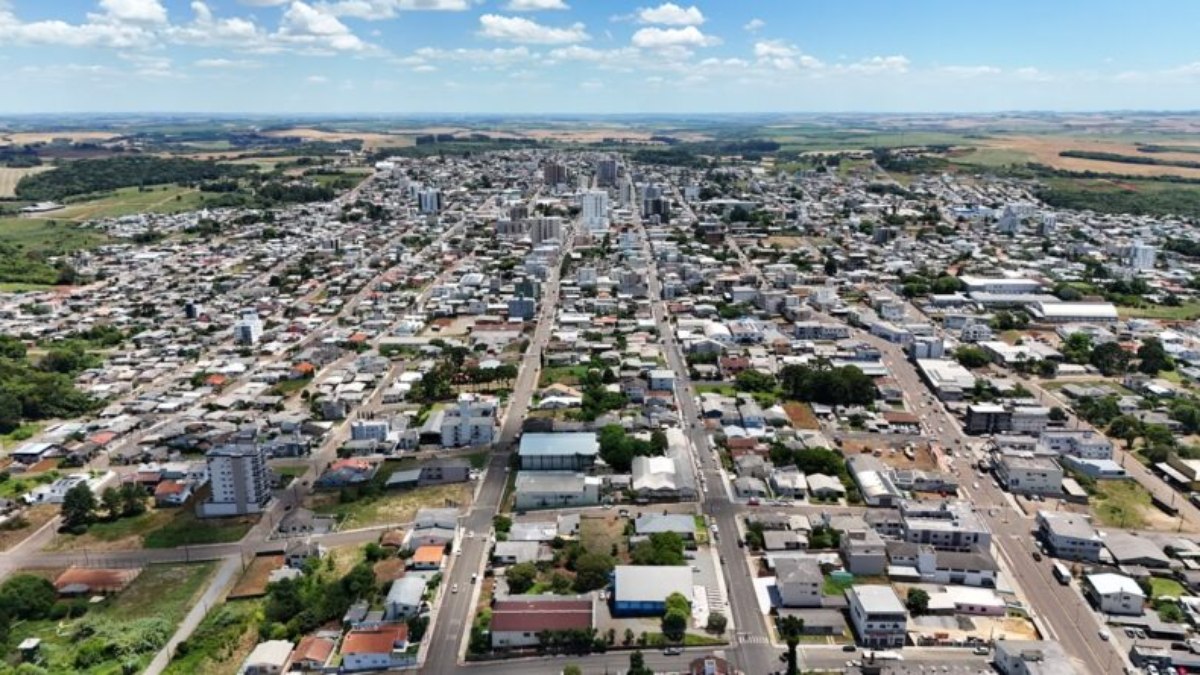 Abrigo fazia parte de ONG da cidade, e voluntários denunciaram caso para polícia Abrigo fazia parte de ONG da cidade, e voluntários denunciaram caso para polícia