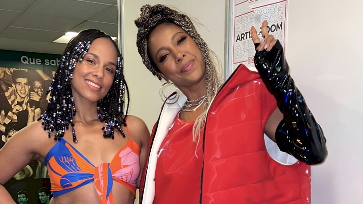 Negra Li posta foto ao lado de Alicia Keys  