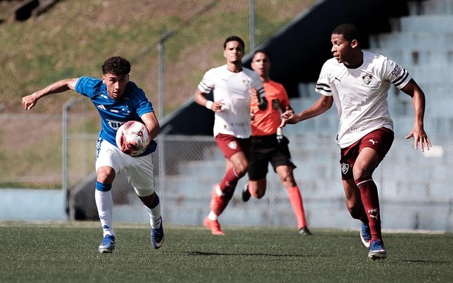Fluminense e Cruzeiro se enfrentam pelo Brasileiro Sub-17 Fluminense e Cruzeiro se enfrentam pelo Brasileiro Sub-17