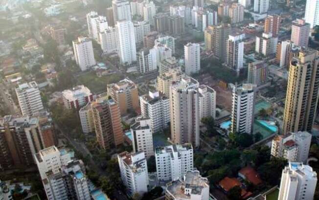 Em cerca de 30 dias, casos confirmados aumentaram mais de 50% em bairros de classe A e B