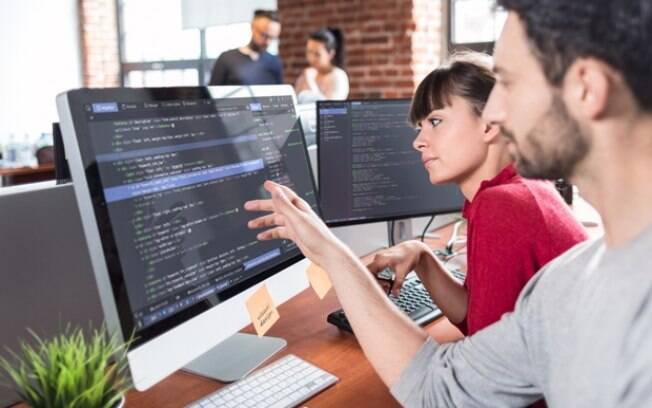 Nomus abre vagas de emprego e estágio no setor de marketing e conteúdo