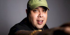 Zuza lança 'Acalma Meu Viver' e homenageia esposa e filhos