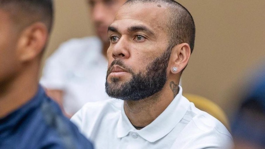 Defesa da Daniel Alves quer contratação de psicólogo para vítima